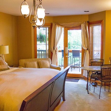 Tranquility Bay Waterfront Inn Sechelt Δωμάτιο φωτογραφία