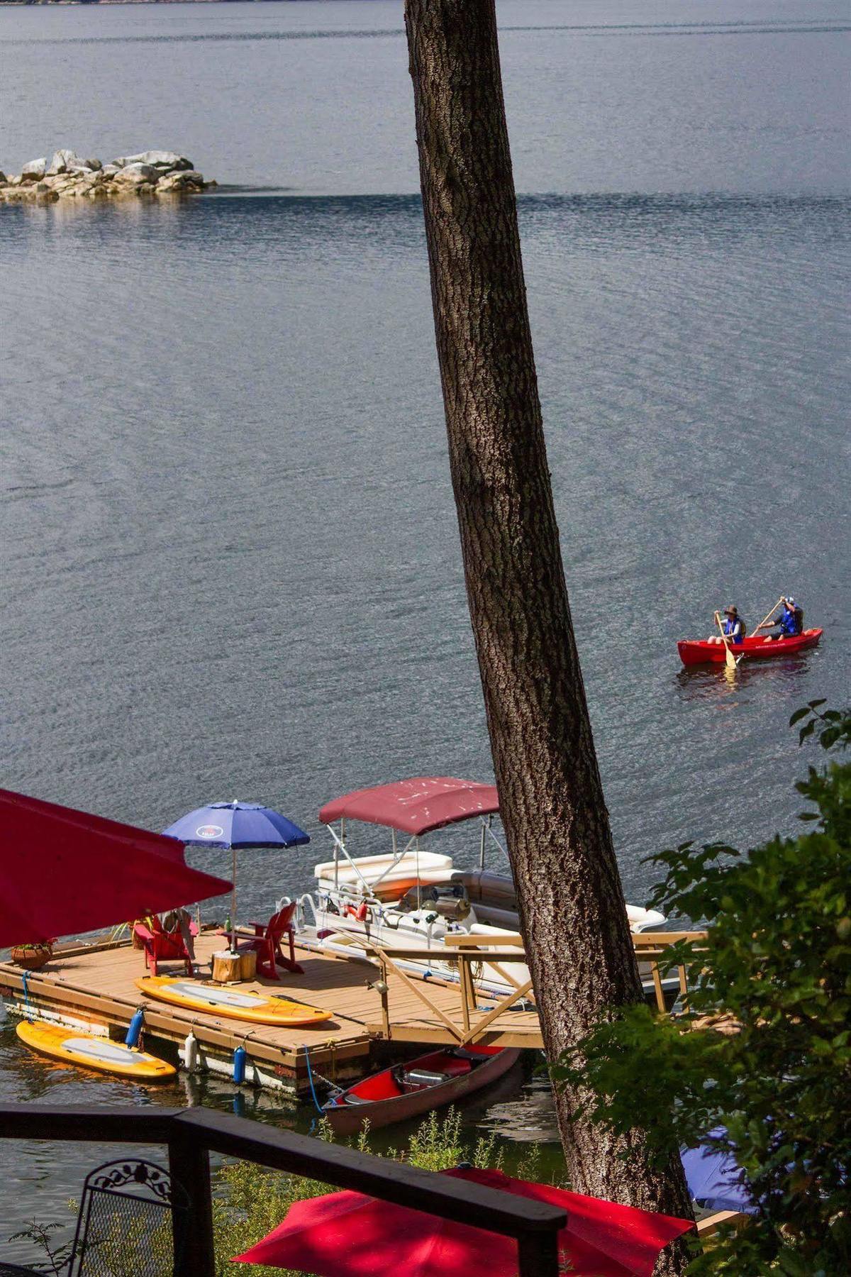 Tranquility Bay Waterfront Inn Sechelt Εξωτερικό φωτογραφία