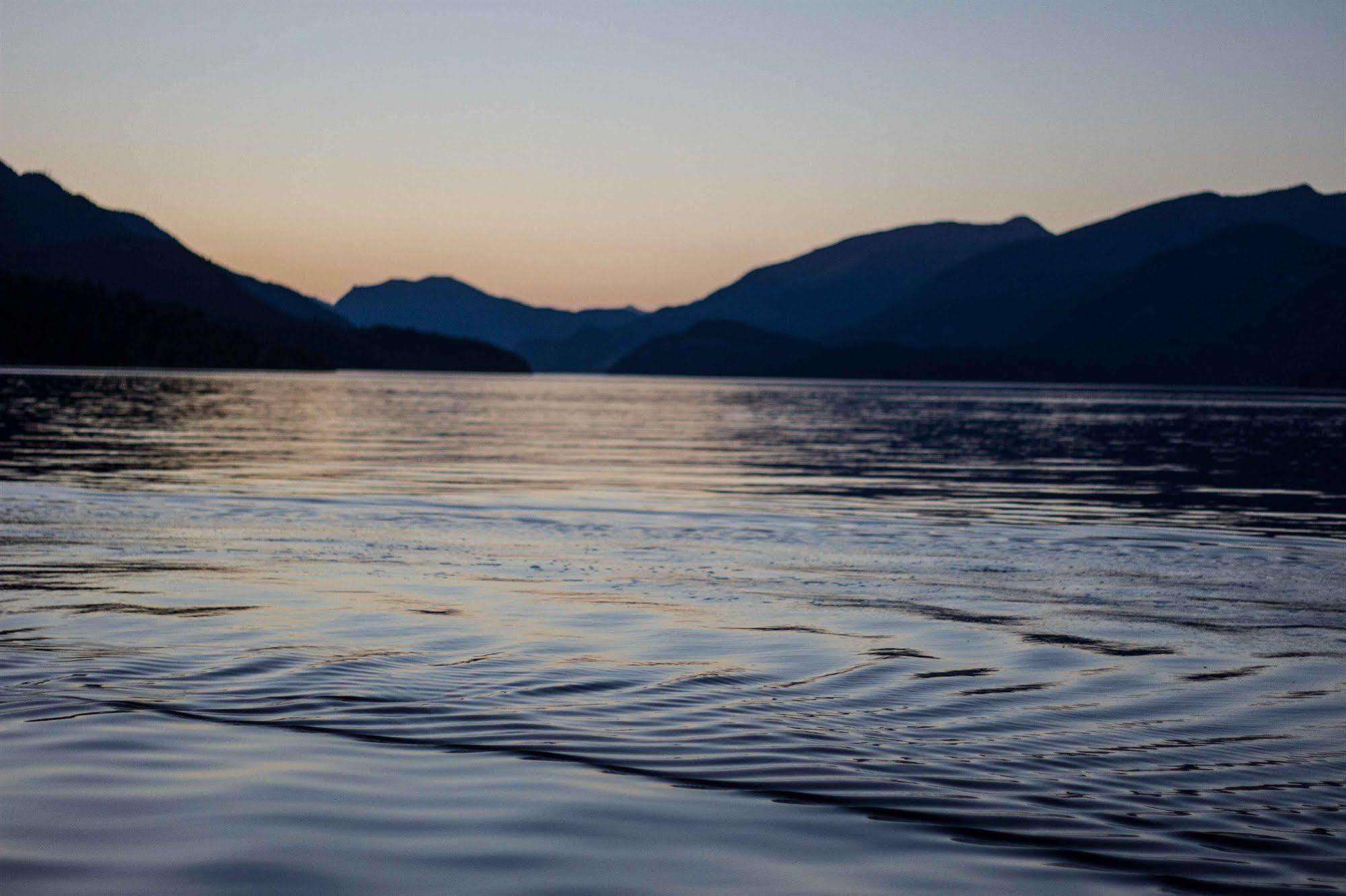 Tranquility Bay Waterfront Inn Sechelt Εξωτερικό φωτογραφία