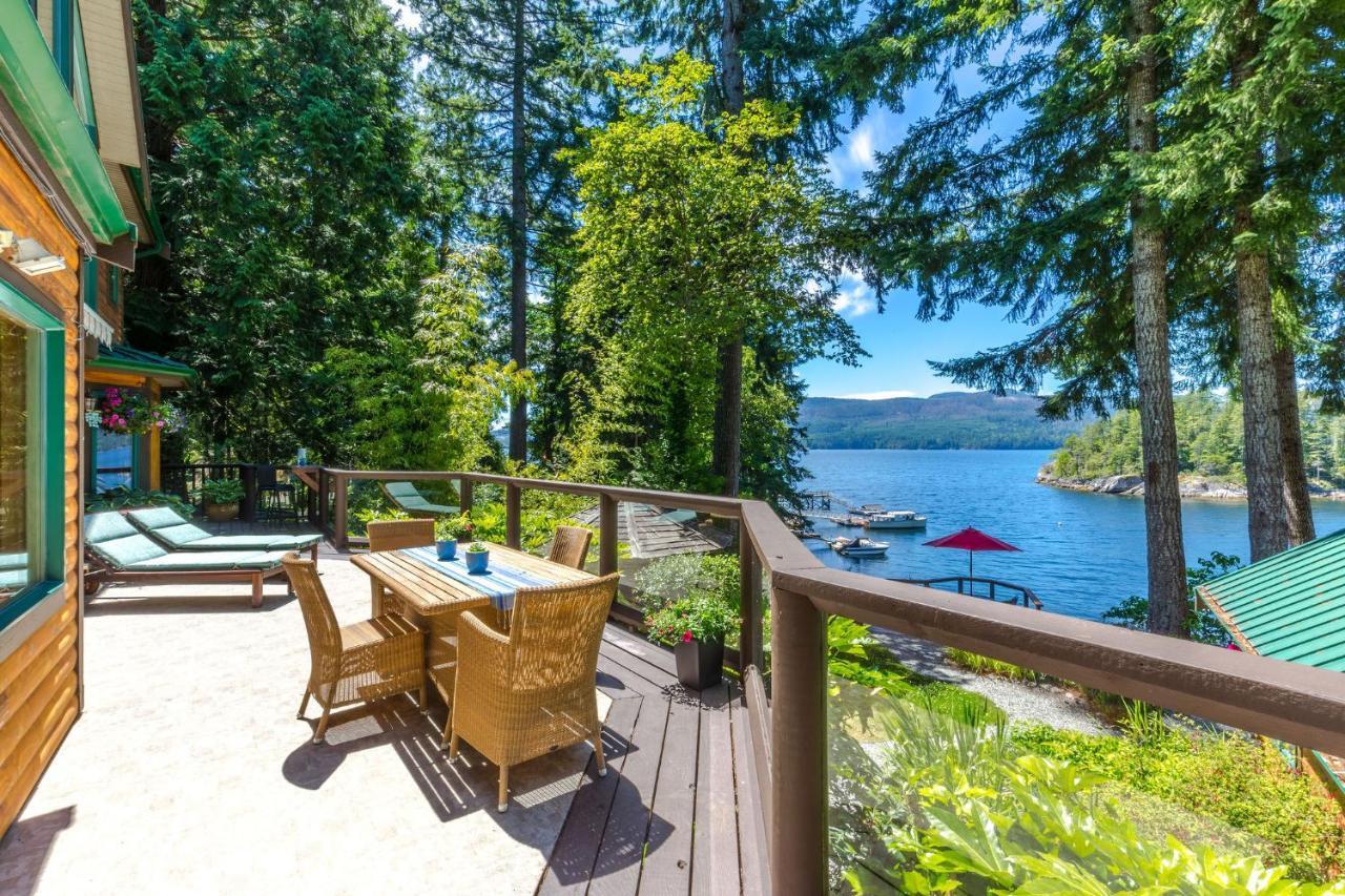 Tranquility Bay Waterfront Inn Sechelt Εξωτερικό φωτογραφία