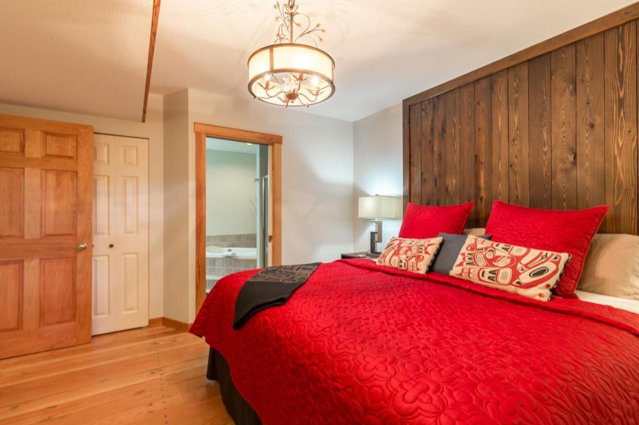 Tranquility Bay Waterfront Inn Sechelt Εξωτερικό φωτογραφία
